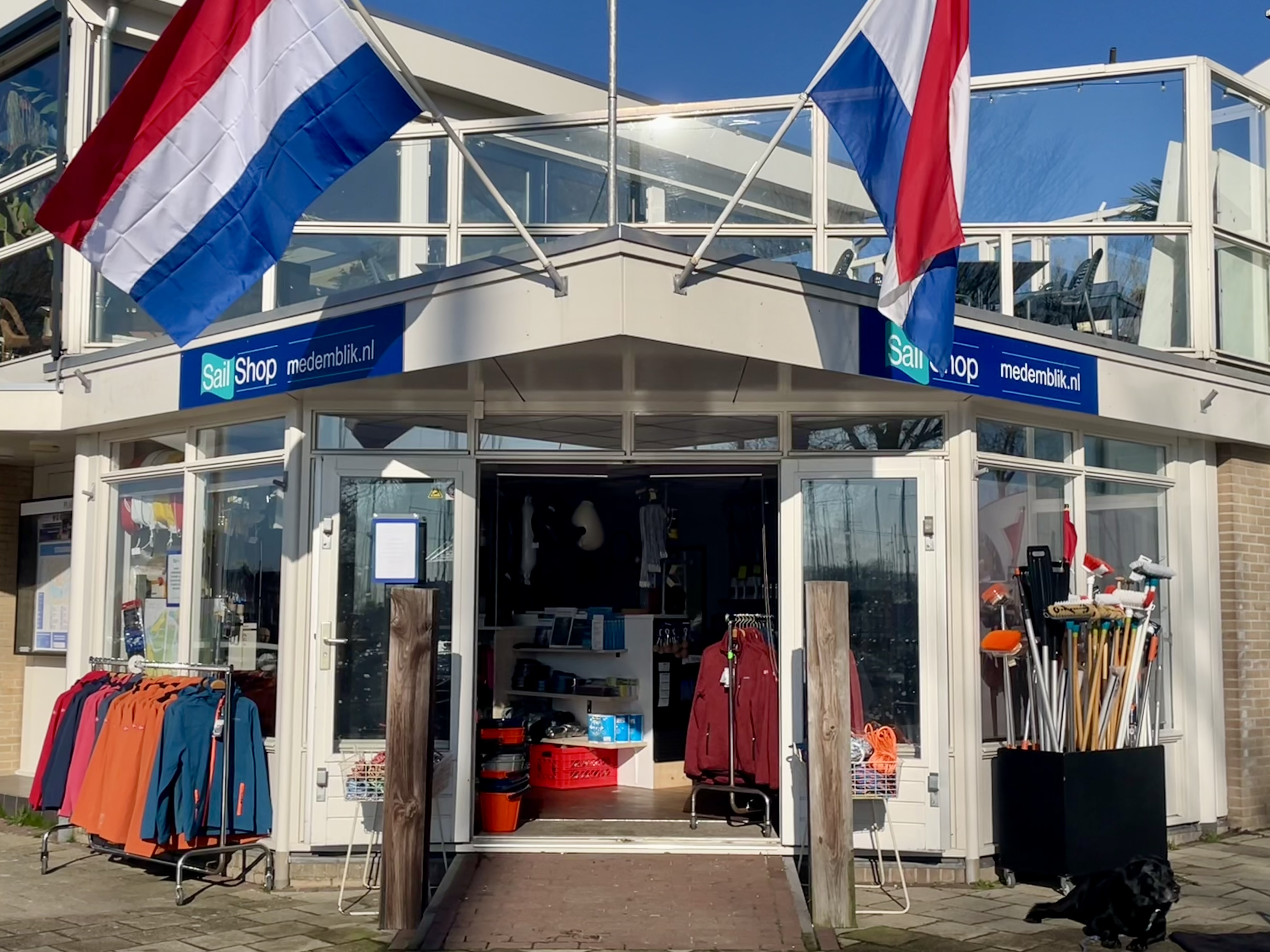 Sail Shop Medemblik winkel voorkant regatta center